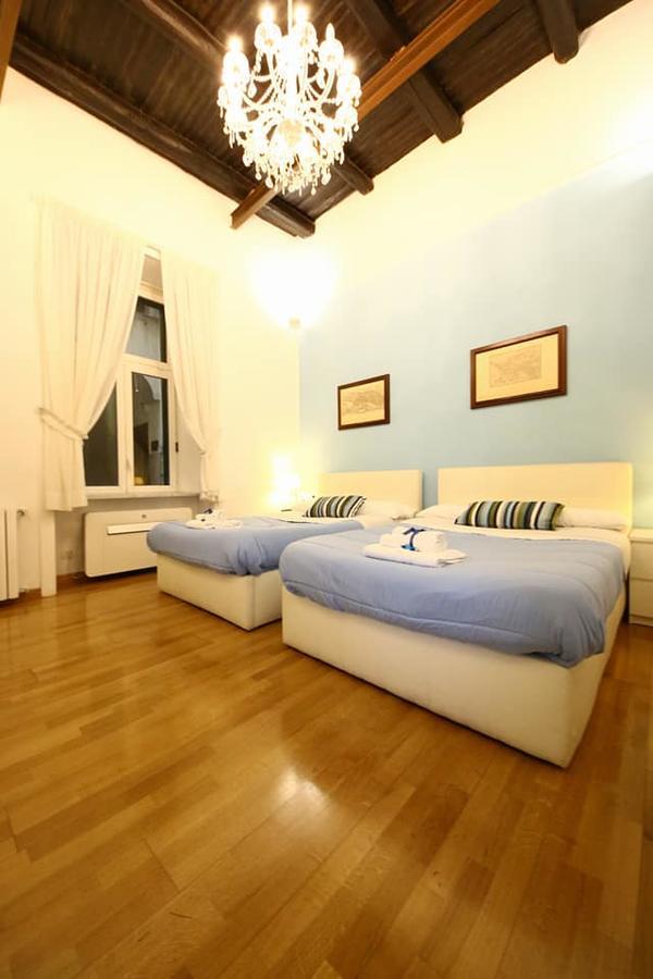 נאפולי Talismano Luxury Rooms & Apartments מראה חיצוני תמונה